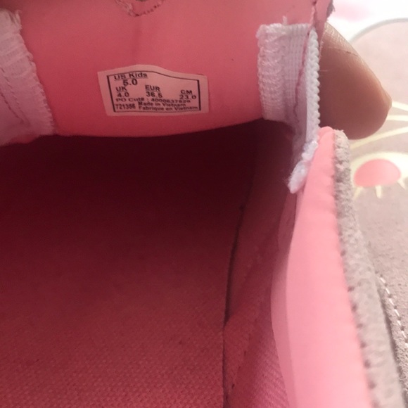 Sneakers - Picture 3 of 8